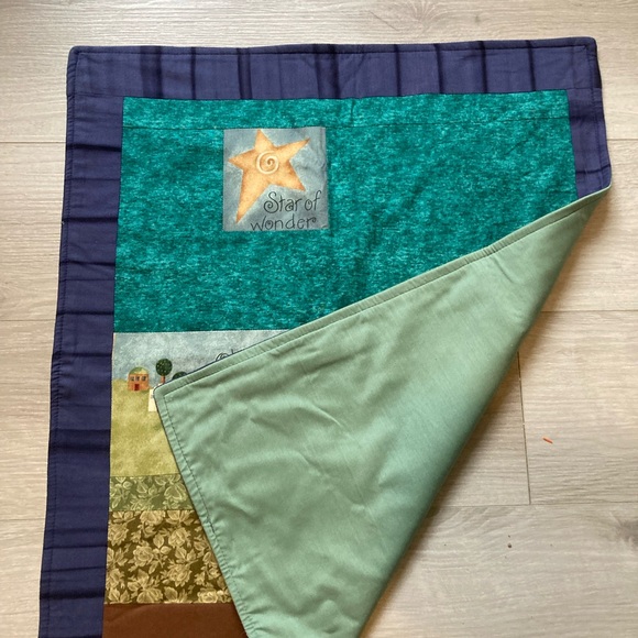 Hand quilted Oh little town of Bethlehem tapestry - Picture 4 of 4